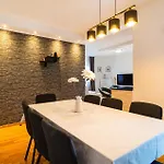 With Fireplace 02 بيت للعطل Dicmo