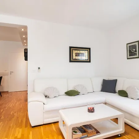 4 Bedroom Stunning In Dicmo * Kraj (Split)