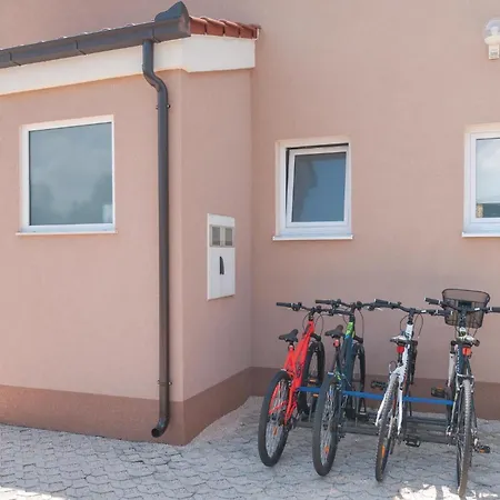 Lussuosa Casa A Dicmo
